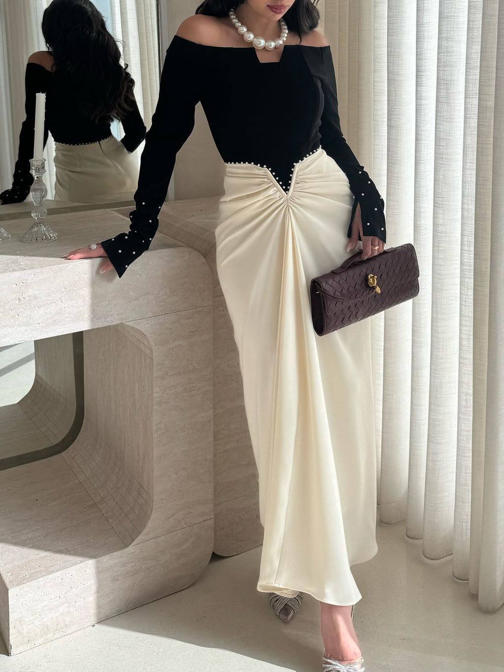 Chic Pearl-Embellished Color-Block Sheath Dress – Elegant Fit
