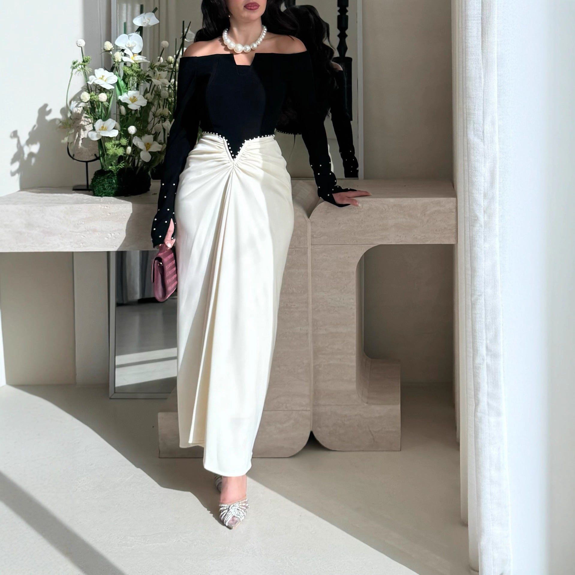 Chic Pearl-Embellished Color-Block Sheath Dress – Elegant Fit